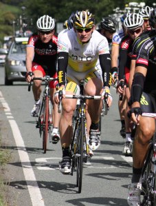 Kenny shadows a young Greipel